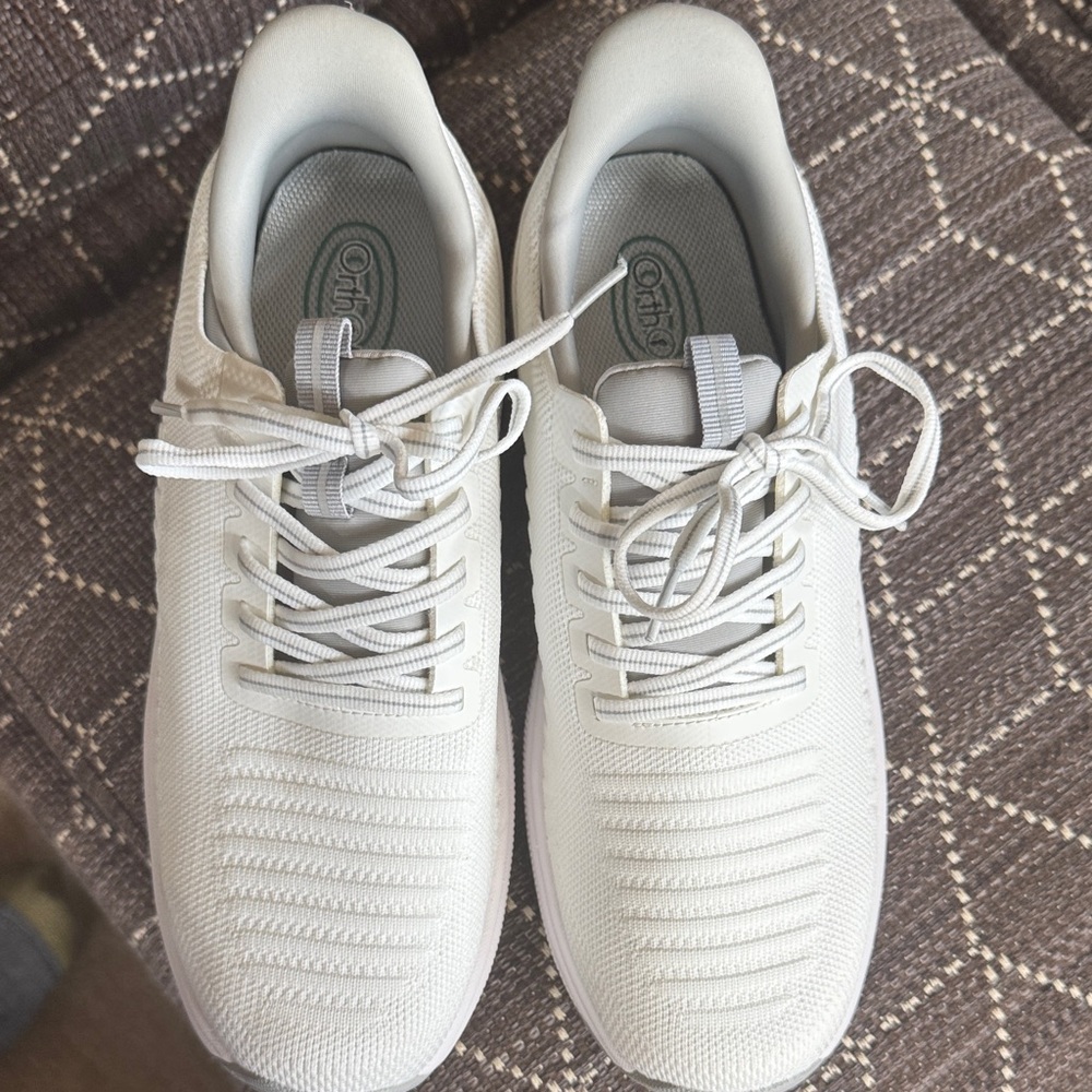 Women’s white Athletic Shoes New